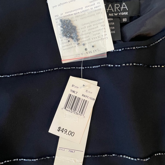 Navy Blue Beaded Top JKARA - Picture 2 of 3